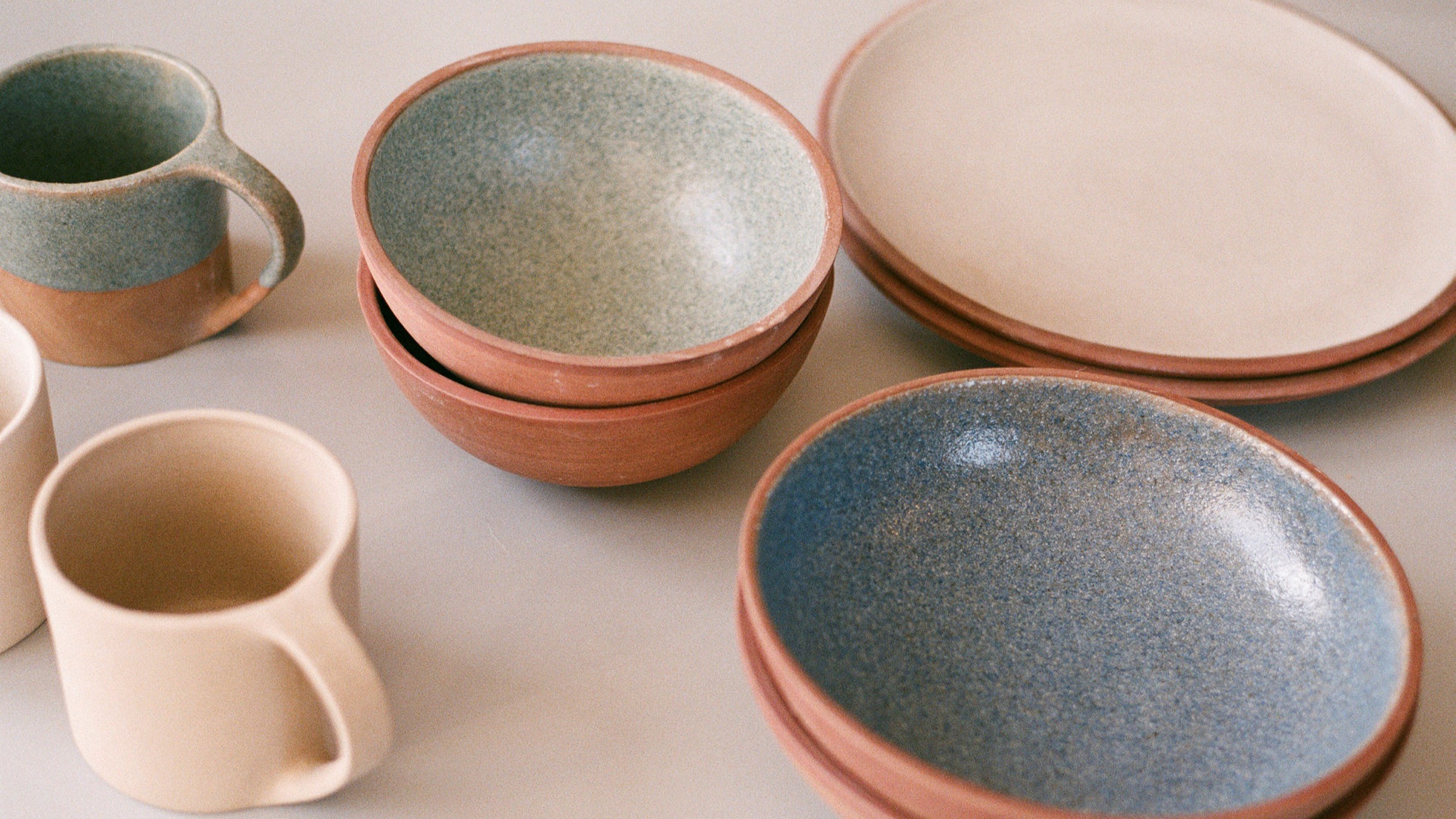 CERAMIC TABLEWARE 2